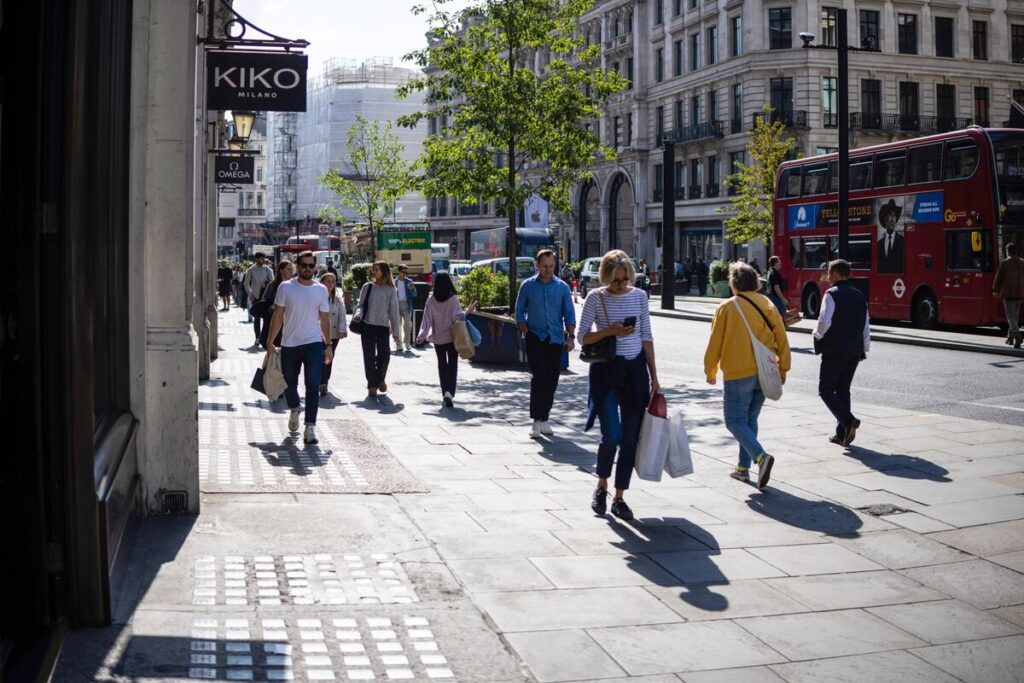 UK Inflation Unexpectedly Jumps to Highest Since Early 2024
